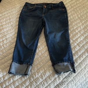 Maurice’s capri jeans. Size 18W perfect condition .